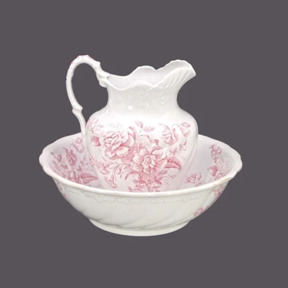 VINTAGE | Victorian-era Louis J.H.W. & Sons Hanley England Semi-Porcelain Basin - Picture 16 of 16